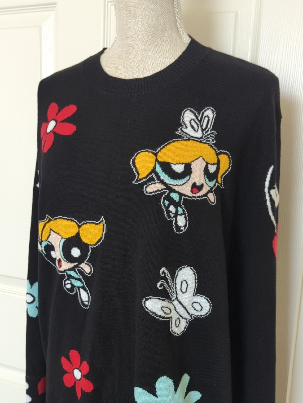 Dolls Kill x Powderpuff Black Cartoon And Flower Graphic Sweater - Picture 4 of 10